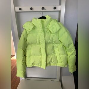 Lululemon‎ Wunder Puff Cropped Jacket Size 10 in Lemon Zap